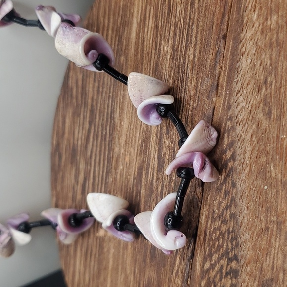 N3213 lavendar seashell authentic beaded shell exotic purple necklace - Picture 2 of 3
